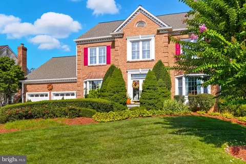 13104 Meadow Hall, Herndon, VA 20171