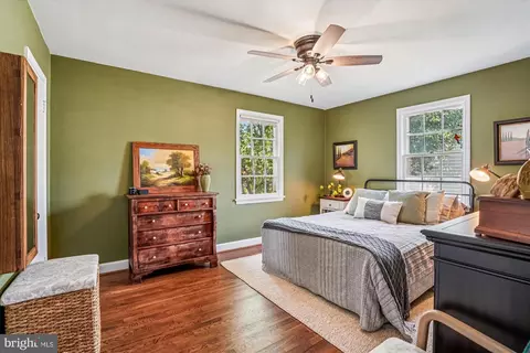 Bedroom - 6108 Dorchester St, Springfield, VA 22150 photo 1 of 4