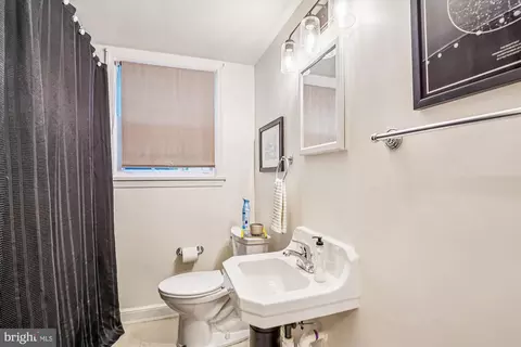 Bath - 6108 Dorchester St, Springfield, VA 22150 photo 2 of 2