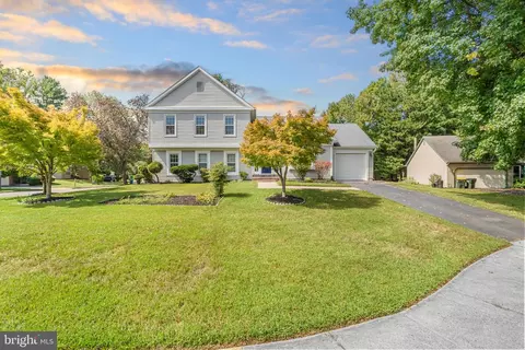 5506 Great Tree Ct, Fairfax, VA 22032