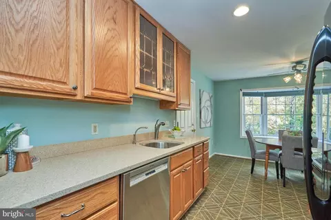 2002 Byrd Rd, Vienna, VA 22182 photo 14