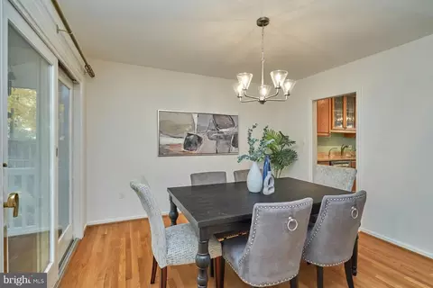 2002 Byrd Rd, Vienna, VA 22182 photo 11