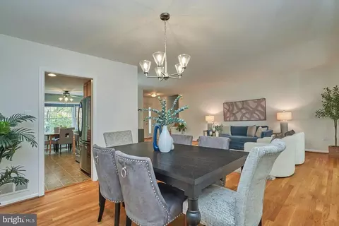 2002 Byrd Rd, Vienna, VA 22182 photo 13