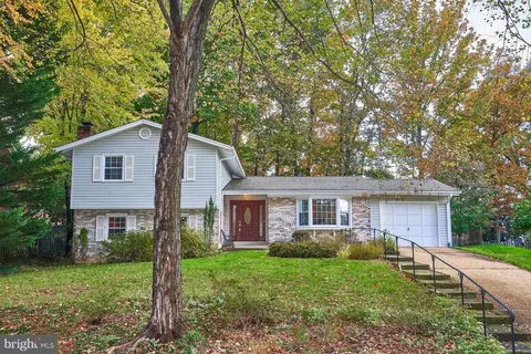 2002 Byrd Rd, Vienna, VA 22182 photo 2