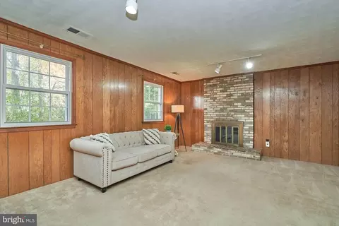 2002 Byrd Rd, Vienna, VA 22182 photo 32