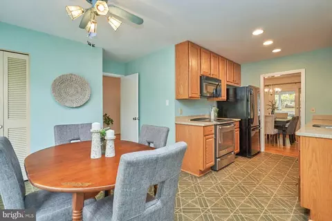 2002 Byrd Rd, Vienna, VA 22182 photo 19