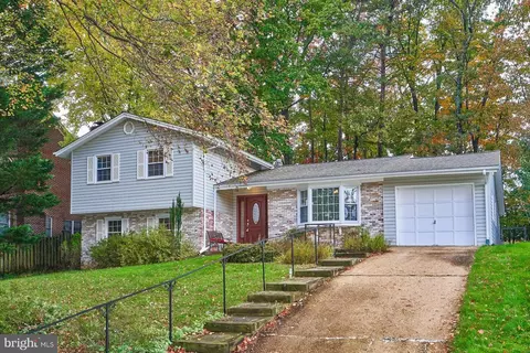 2002 Byrd Rd, Vienna, VA 22182