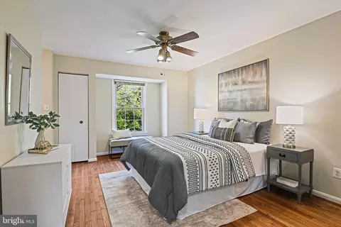 2180 Golf Course Dr, Reston, VA 20191 photo 17