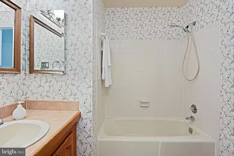 2180 Golf Course Dr, Reston, VA 20191 photo 24