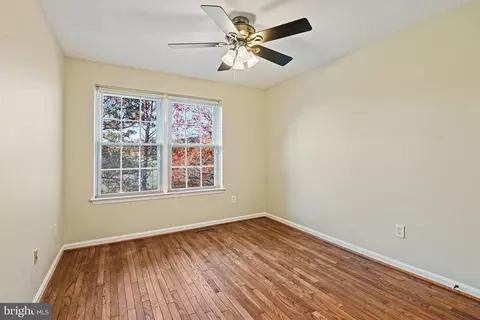 2180 Golf Course Dr, Reston, VA 20191 photo 21