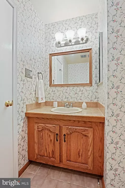2180 Golf Course Dr, Reston, VA 20191 photo 23