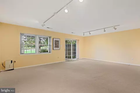 2180 Golf Course Dr, Reston, VA 20191 photo 31