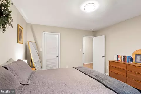 Bedroom - 5906 D Bayshire Rd, Springfield, VA 22152 photo 3 of 7