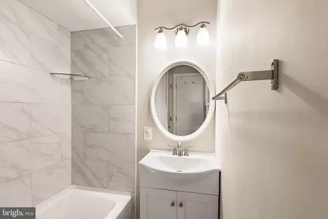 Bath - 5906 D Bayshire Rd, Springfield, VA 22152 photo 2 of 2