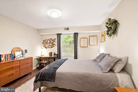 Bedroom - 5906 D Bayshire Rd, Springfield, VA 22152 photo 4 of 7