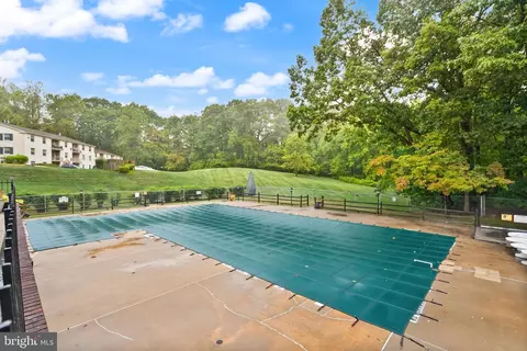 Exterior - 5906 D Bayshire Rd, Springfield, VA 22152 photo 6 of 6