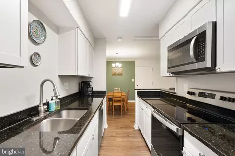 Kitchen - 5906 D Bayshire Rd, Springfield, VA 22152 photo 2 of 3