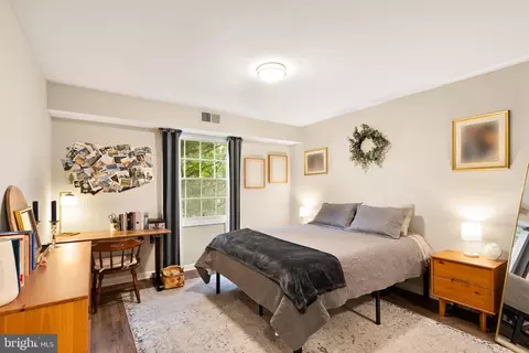 Bedroom - 5906 D Bayshire Rd, Springfield, VA 22152 photo 1 of 7