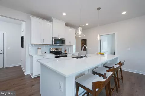 12865 Mosaic Park Way #3Y, Herndon, VA 20171