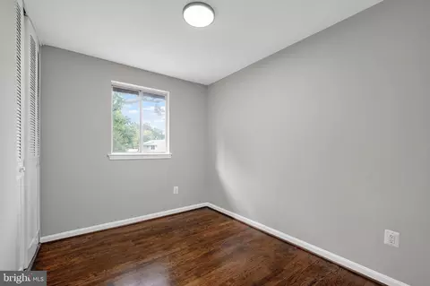 Bedroom - 6902 Ontario St, Springfield, VA 22152 photo 3 of 3