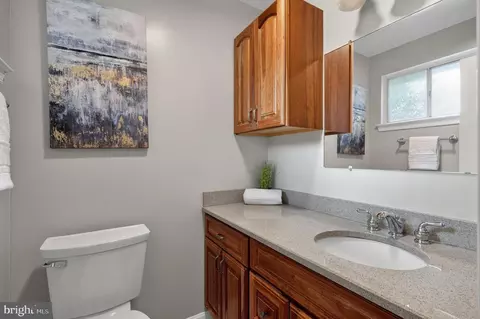 Bath - 6902 Ontario St, Springfield, VA 22152 photo 1 of 4
