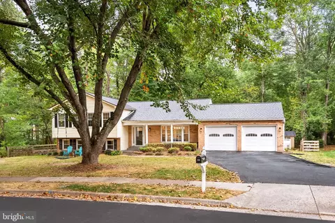 2785 Prince Harold Ct, Herndon, VA 20171