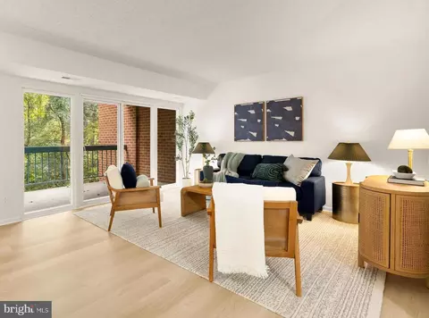 11833 Shire Ct #21B, Reston, VA 20191