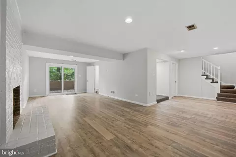 Living - 2350 Swaps Ct, Reston, VA 20191 photo 7 of 8