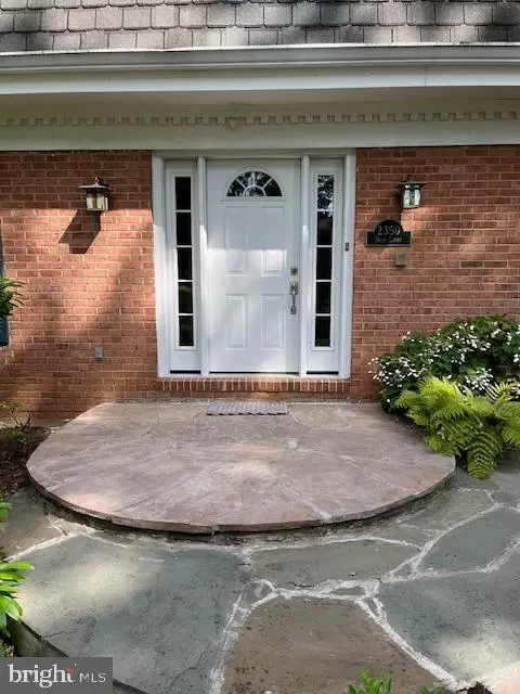Exterior - 2350 Swaps Ct, Reston, VA 20191 photo 12 of 14