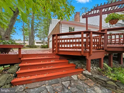 Exterior - 2350 Swaps Ct, Reston, VA 20191 photo 3 of 14