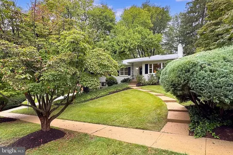 3324 Military Dr, Falls Church, VA 22044
