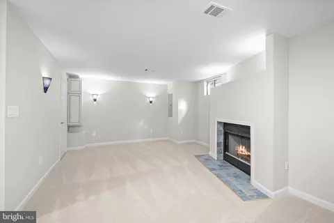 Living - 8323 Ridge Crossing Ln, Springfield, VA 22152 photo 1 of 2