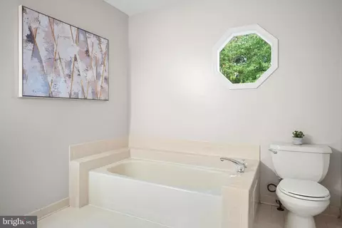 Bath - 8323 Ridge Crossing Ln, Springfield, VA 22152 photo 2 of 4