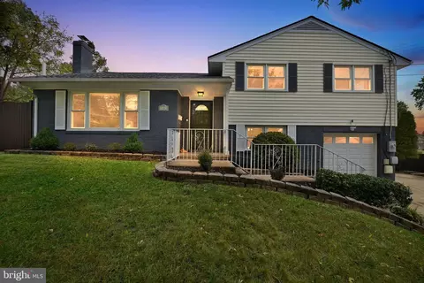 7403 Charlotte St, Springfield, VA 22150