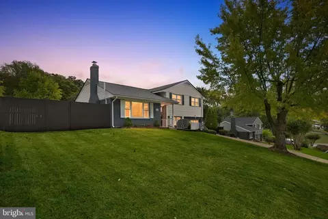 Exterior - 7403 Charlotte St, Springfield, VA 22150 photo 2 of 5