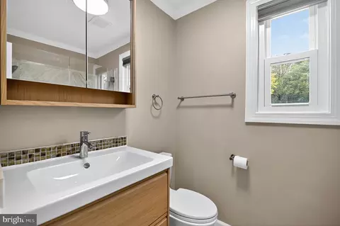 Bath - 7403 Charlotte St, Springfield, VA 22150 photo 1 of 3