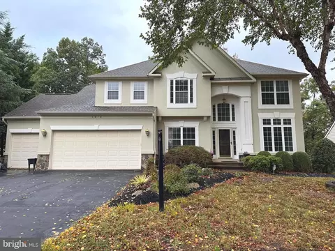 6818 Farrahs Cavalry Rd, Centreville, VA 20121