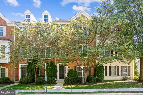 5997 Grand Pavilion Way, Alexandria, VA 22303