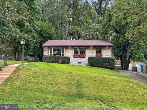 6360 Lakewood Dr, Falls Church, VA 22041