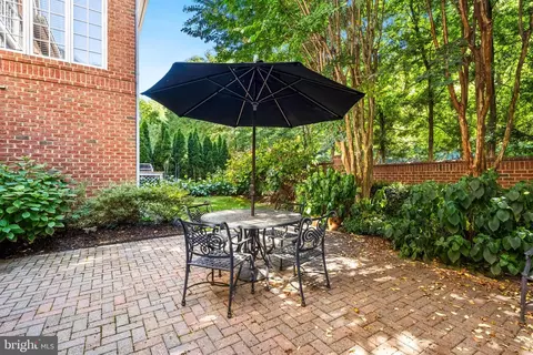 Exterior - 7414 Old Maple Sq, Mclean, VA 22102 photo 4 of 5