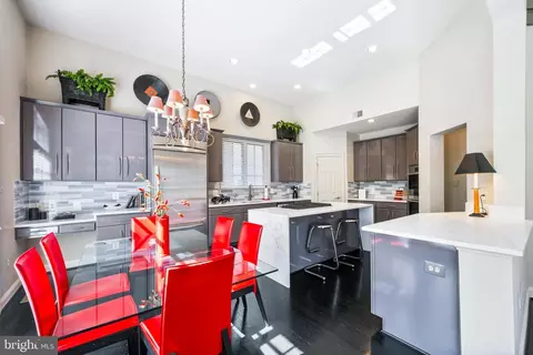 Kitchen - 7414 Old Maple Sq, Mclean, VA 22102 photo 3 of 4