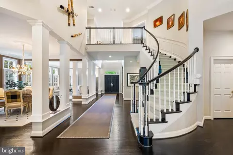 Entry Way - 7414 Old Maple Sq, Mclean, VA 22102 photo 1 of 8
