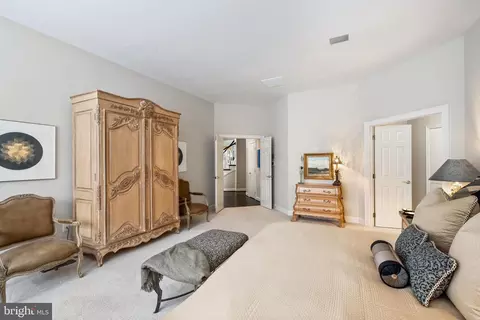 Bedroom - 7414 Old Maple Sq, Mclean, VA 22102 photo 3 of 7