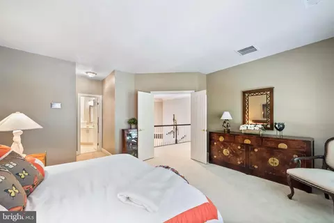 Bedroom - 7414 Old Maple Sq, Mclean, VA 22102 photo 5 of 7