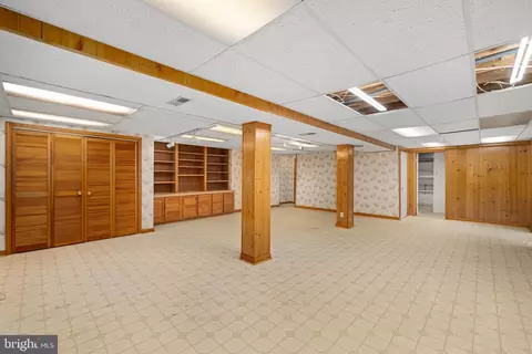 9023 Streamview Ln, Vienna, VA 22182 photo 25