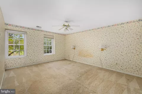 9023 Streamview Ln, Vienna, VA 22182 photo 15