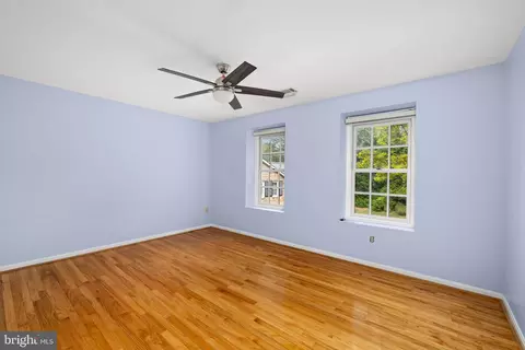 9023 Streamview Ln, Vienna, VA 22182 photo 22