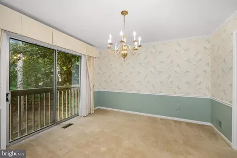 9023 Streamview Ln, Vienna, VA 22182 photo 5