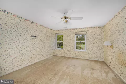 9023 Streamview Ln, Vienna, VA 22182 photo 14