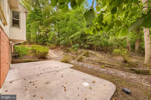 9023 Streamview Ln, Vienna, VA 22182 photo 34